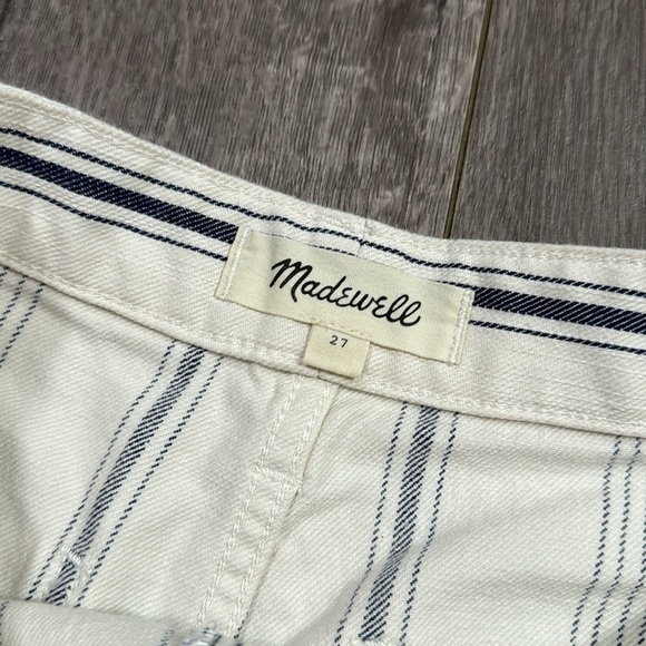 Madewell Emmett Shorts in Stripe 27 - Picture 8 of 9